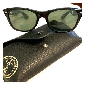 New wayfarer Ray-Bans